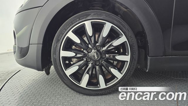 Mini Cooper S 5Door HIGH 3rd - фото 4