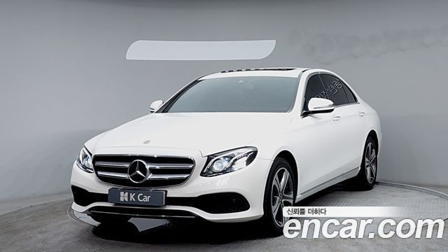 Mercedes-Benz E-Class W213 E220d Avantgarde - фото 0