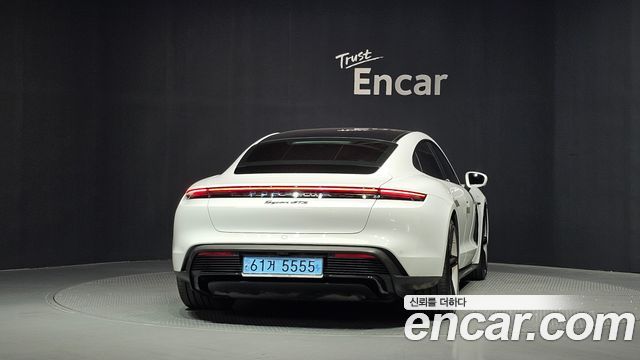 Porsche Taycan GTS - фото 3