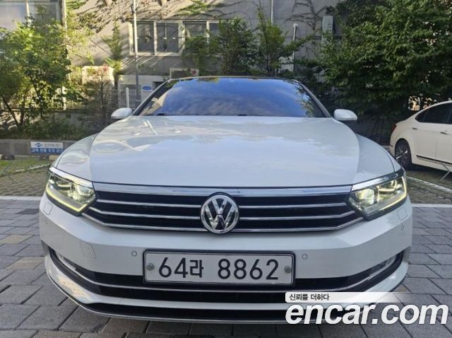 Volkswagen Passat B8 2.0 TDI Premium - фото 0