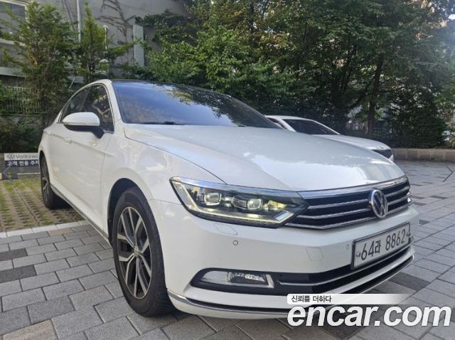 Volkswagen Passat B8 2.0 TDI Premium - фото 1