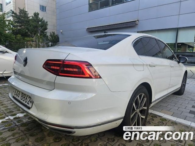 Volkswagen Passat B8 2.0 TDI Premium - фото 3