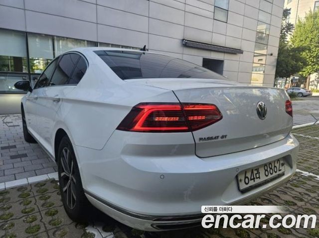 Volkswagen Passat B8 2.0 TDI Premium - фото 4