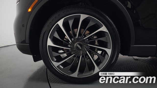 Lincoln Aviator 2-го поколения 3.0 Reserve AWD - фото 3