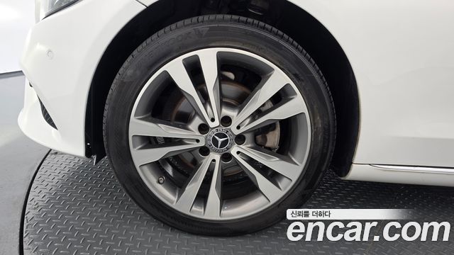 Mercedes-Benz C-Class W205 C220 d 4MATIC - фото 4