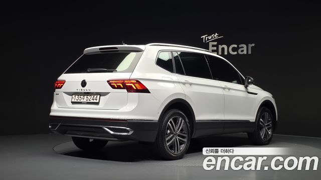 Volkswagen Tiguan Allspace 2.0 TSI Prestige - фото 1