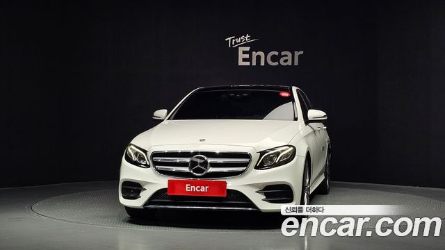 Mercedes-Benz E-Class W213 E350 4MATIC AMG Line - фото 2