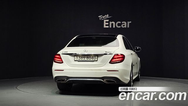 Mercedes-Benz E-Class W213 E350 4MATIC AMG Line - фото 3