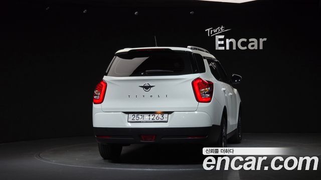 SsangYong Tivoli Air 1.6 IX 2WD - фото 3