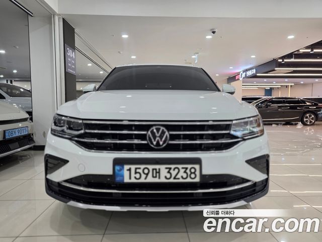 Volkswagen Tiguan 2-го поколения 2.0 TDI Prestige - фото 0