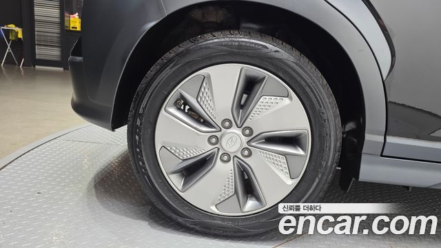 Hyundai Kona Electric Premium - фото 4