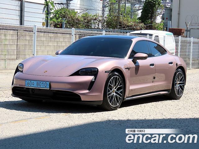 Porsche Taycan Base - фото 0