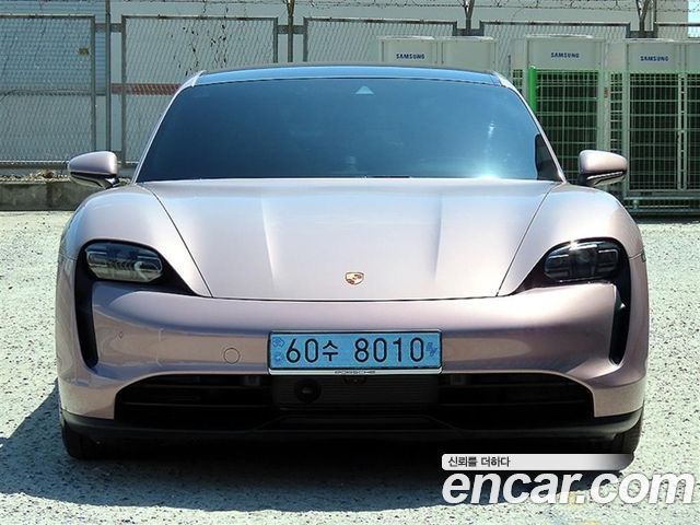 Porsche Taycan Base - фото 1