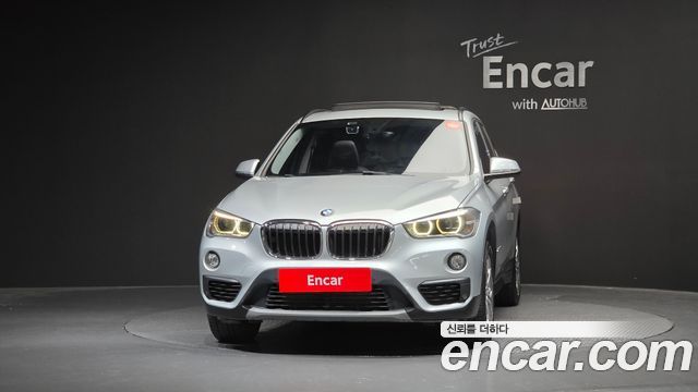 BMW X1 F48 xDrive 20d Joy - фото 2
