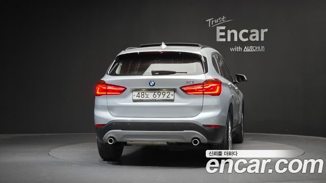 BMW X1 F48 xDrive 20d Joy - фото 3