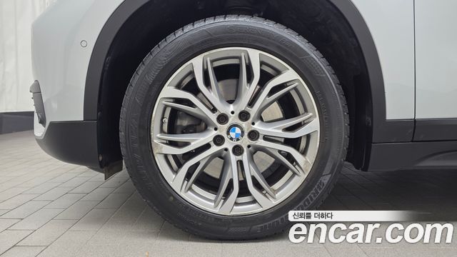 BMW X1 F48 xDrive 20d Joy - фото 4