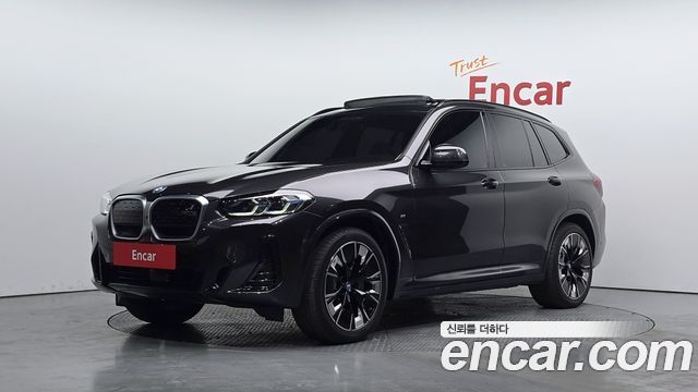BMW iX3 M Sports - фото 0