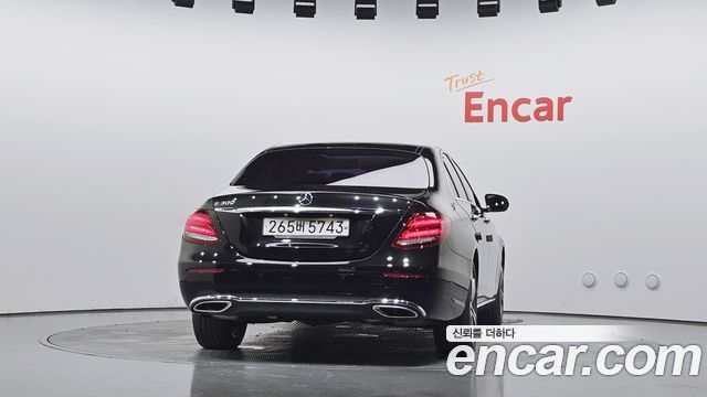 Mercedes-Benz E-Class W213 E300 Avantgarde - фото 3