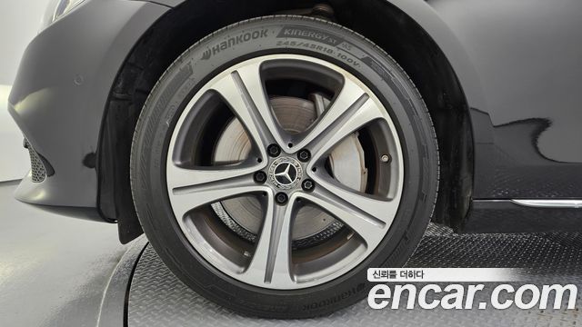 Mercedes-Benz E-Class W213 E300 Avantgarde - фото 4