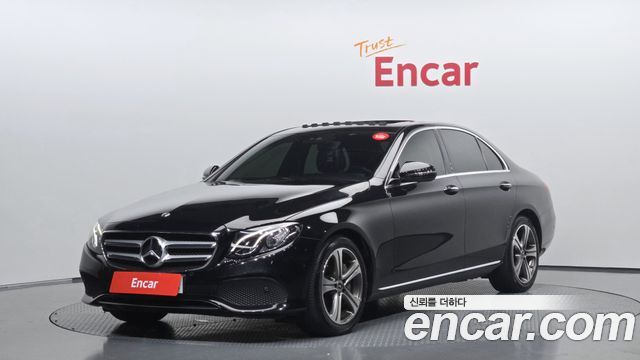 Mercedes-Benz E-Class W213 E300 Avantgarde - фото 0