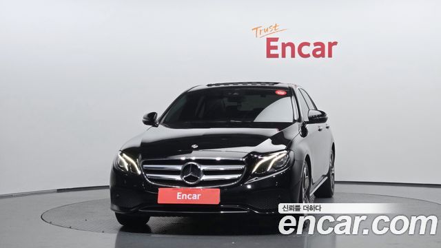 Mercedes-Benz E-Class W213 E300 Avantgarde - фото 2