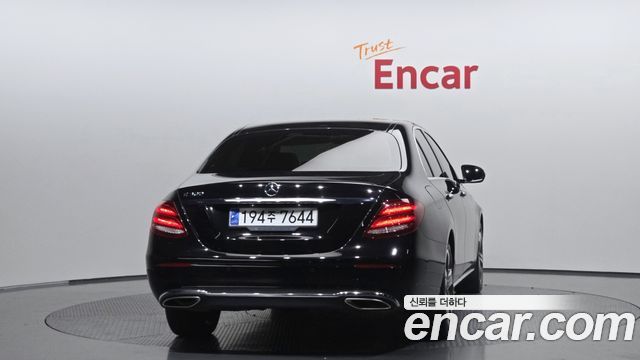 Mercedes-Benz E-Class W213 E300 Avantgarde - фото 3