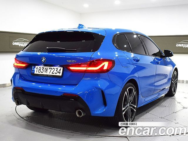 BMW 1 Series F40 120i M Sports - фото 2