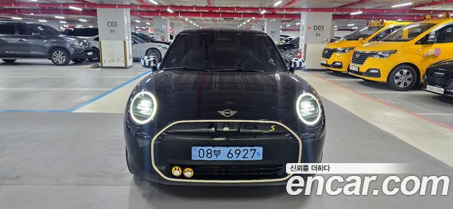 Mini Cooper Electric 4-го поколения SE Favoured - фото 2