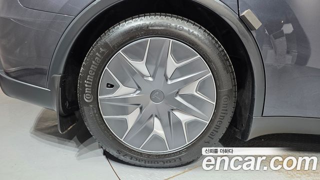 Tesla Model Y L Long Range AWD - фото 4