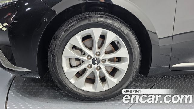 Kia K8 2.5 Gasoline 2WD Noblesse - фото 3