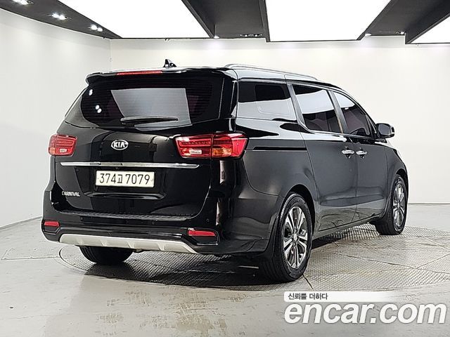 Kia Carnival New 9-Seater Luxury - фото 3