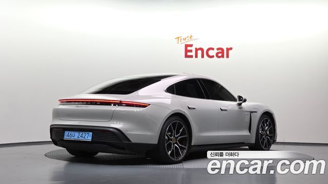 Porsche Taycan 4S - фото 1