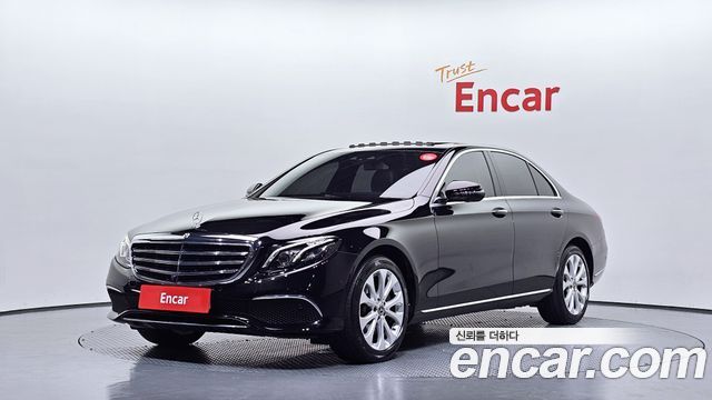 Mercedes-Benz E-Class W213 E300 Exclusive - фото 0