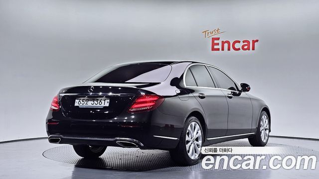 Mercedes-Benz E-Class W213 E300 Exclusive - фото 1