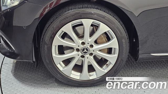 Mercedes-Benz E-Class W213 E300 Exclusive - фото 4
