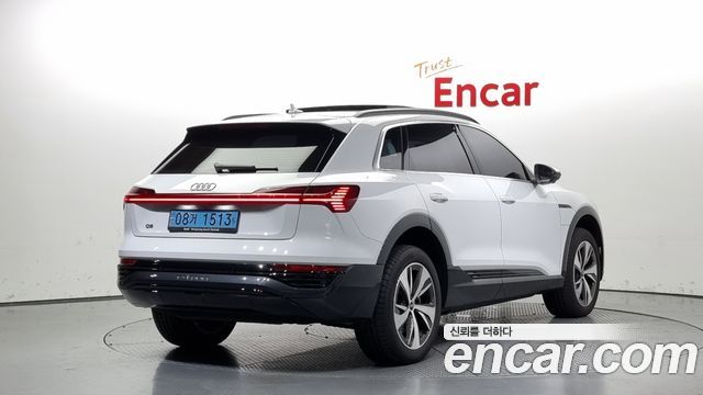 Audi Q8 e-tron GE 55 Quattro - фото 1