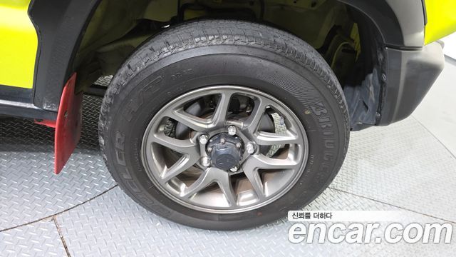 Suzuki Jimny 0.6 - фото 4