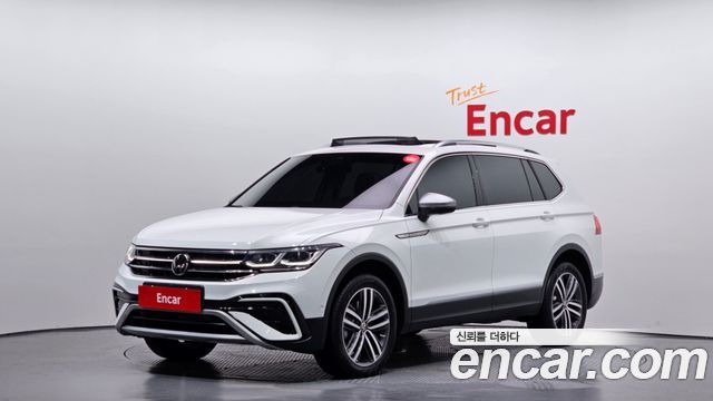 Volkswagen Tiguan 2.0 TSI Prestige - фото 0