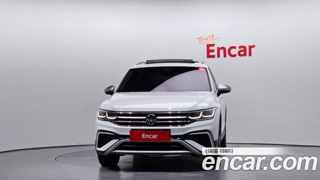 Volkswagen Tiguan 2.0 TSI Prestige - фото 2