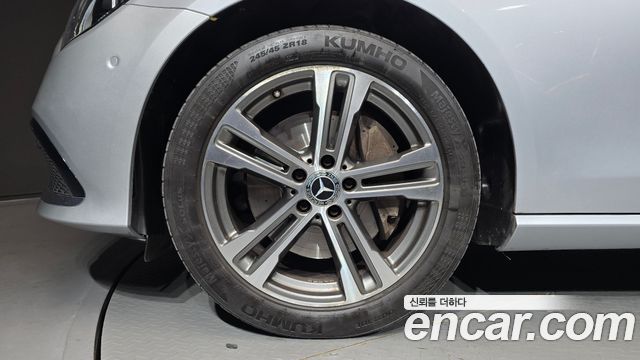 Mercedes-Benz E-Class W213 E350 4MATIC Avantgarde - фото 4