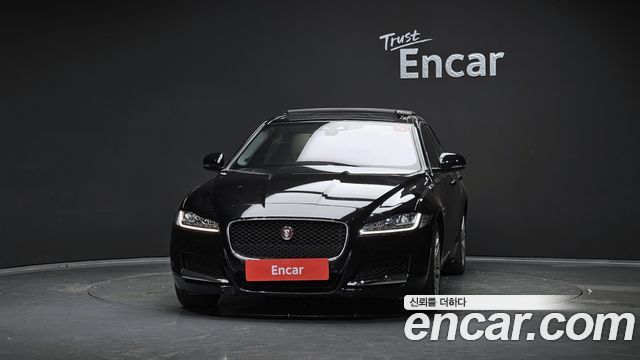 Jaguar XF X260 20d Prestige AWD - фото 2