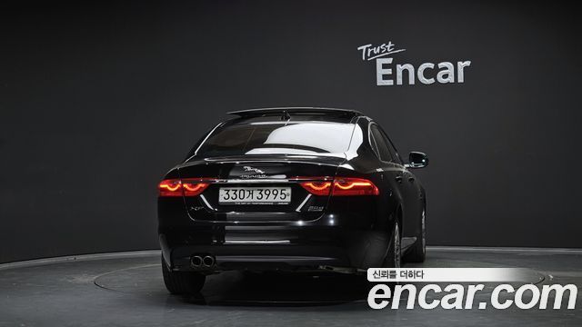 Jaguar XF X260 20d Prestige AWD - фото 3