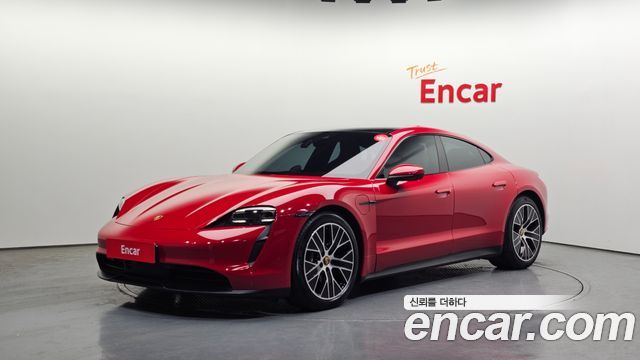 Porsche Taycan Base - фото 0