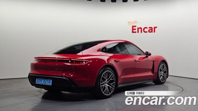Porsche Taycan Base - фото 1
