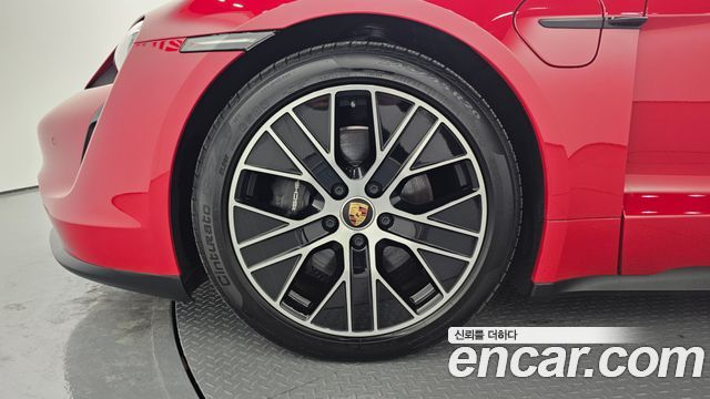 Porsche Taycan Base - фото 4