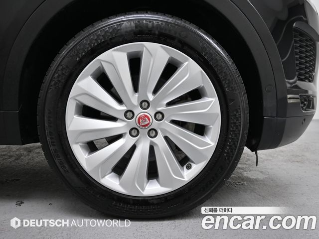 Jaguar E-PACE D180 SE - фото 4