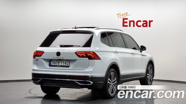 Volkswagen Tiguan 2.0 TSI Prestige - фото 1
