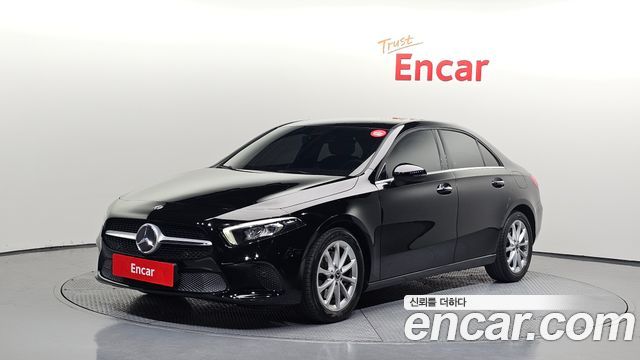Mercedes-Benz A-Class W177 A220 Sedan - фото 0