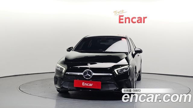 Mercedes-Benz A-Class W177 A220 Sedan - фото 2