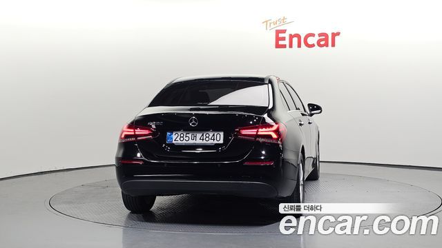 Mercedes-Benz A-Class W177 A220 Sedan - фото 3